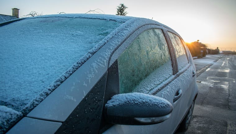 霜が降る条件とは 霜が降る前にやるべき車のフロントガラス対策を解説 科学探偵の日常の謎解き 霜が降る条件とは 霜が降る前にやるべき車のフロントガラス対策を解説 科学探偵の日常の謎解き